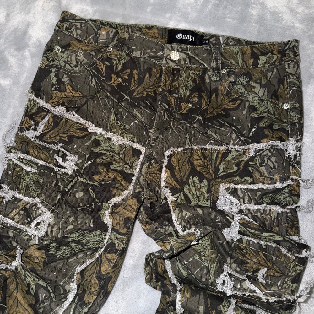Guapi Camo Leaf Print Distressed Jeans Men’s 34 Straight Leg Ripped Raw Hem